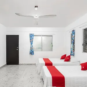 **** Hotel Oyo Cristal México